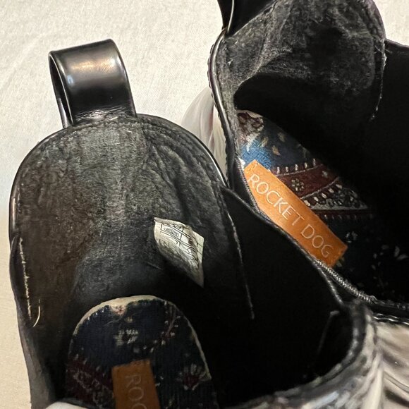 Rocket Dog Women’s Black Patent Chelsea Boots Size 9 – Low Heel Pull-On - Picture 7 of 7